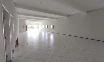 Imagem 2: Alugo salão comercial com aproximadamente 280m² no Vinhais em frente ao Posto Brasil