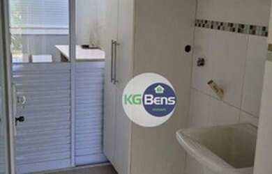 Imagem 7: Casa com 3 quartos, 200 m², à venda por R$ 1.400.000 ou aluguel por R$ 5.500/mês- Residenc