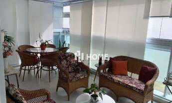 Imagem 2: Lindíssimo apartamento com 4 dormitórios, sendo duas suítes, duas vagas, todo montado e de