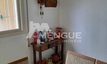 Imagem 5: Casa residencial com 4 dormitórios e 5 vagas à venda em Porto Alegre com 180,00m² por R750