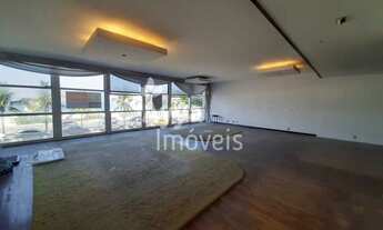 Imagem 3: Apartamento com vista cinematográfica. São 360m² divididos em sala ampla com 3 ambientes