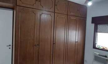 Imagem 4: Praia das Pitangueiras / 01 dormitório com varanda / 01 vaga