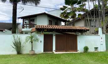 Imagem: Sobrado com piscina e espaço gourmet à
