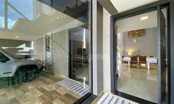 Imagem 4: Casa de Condomínio para venda em Granja Viana de 400.00m² com 4 Quartos, 4 Suites e 4 Gara