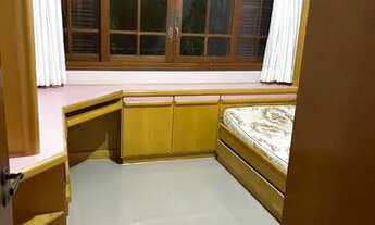 Imagem: Quarto individual em mansão com piscina