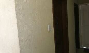 Imagem 4: Barra : Quartos individuais para moças com referências