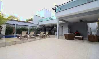 Imagem 2: Sobrado triplex em Peruíbe, com 4 suítes e piscina