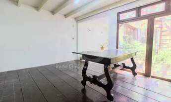 Imagem 7: Casa mobiliada com três (3) dormitórios para aluguel/locação localizada no bairro Floresta