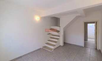 Imagem 3: Sobrado de vila, com 2 dorm, sala,quintal, area de serviço coz, banheiro social. Oportunid