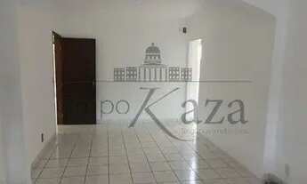 Imagem 2: Casa para aluguel tem 180 metros quadrados com 4 quartos