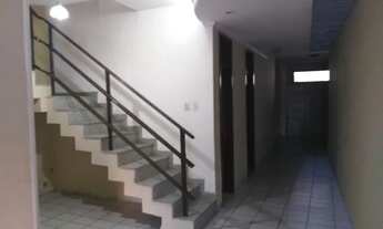 Imagem 7: Aluga-se Casa no Centro Duplex sendo 4/4