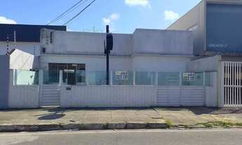 Imagem: Alugo casa no Farol, 10 cômodos, comércio