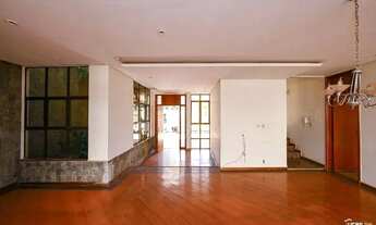 Imagem 3: Sobrado comercial]