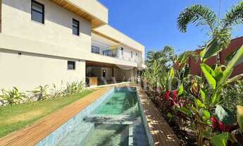 Imagem: Sobrado de esquina com 4 suítes, área