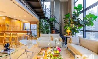 Imagem 5: Belíssimo apartamento no Glass Aurélio andar alto, Living com pé direito duplo