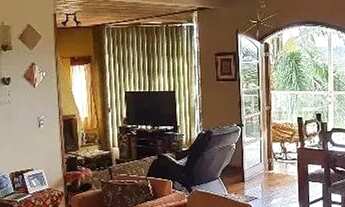 Imagem: Casa de condomínio em Rua das Cerejeiras