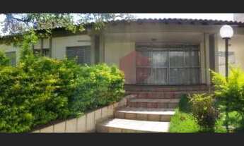 Imagem 2: Casa à venda por R$ 1.300.000,00 - Zona 05 - Maringá/PR