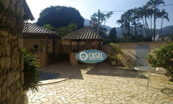 Imagem 7: Casa com 03 Quartos, com Piscina, Sauna e Churrasqueira!