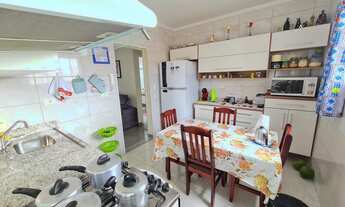 Imagem 4: Embaré - Prédio de 3 andares (escada) - 3º andar - 2 dormitórios + wc empregada - garagem