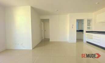 Imagem 3: Apartamento para venda com 71 metros quadrados com 2 quartos em Pantanal - Florianópolis