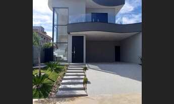 Imagem 2: Casa de condomínio para venda tem 220 metros quadrados com 3 quartos