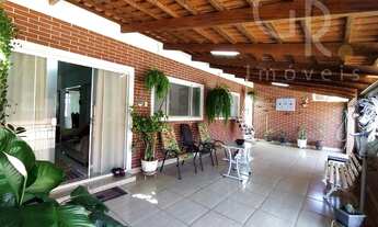 Imagem 3: Casa para venda possui 140 metros quadrados com 3 quartos em Residencial Village - Caldas