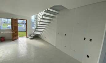 Imagem 2: Sobrado para Venda em São José, Forquilhinha, 2 dormitórios, 1 suíte, 3 banheiros, 2 vagas