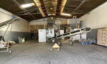 Imagem 3: Galpão/Depósito/Armazém para venda tem 734 metros quadrados