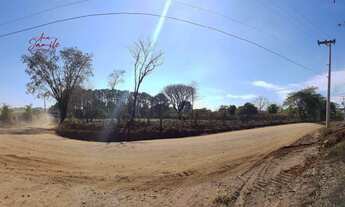 Imagem 6: Terreno espaçoso, ao lado do Parque da Grama