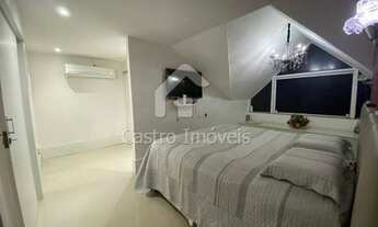 Imagem 7: Casa de condomínio para venda possui 194 metros quadrados com 5 quartos