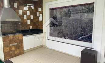 Imagem 2: Casa de condomínio para venda possui 194 metros quadrados com 5 quartos