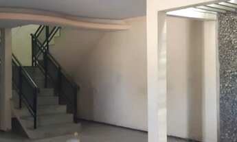 Imagem 7: Casa com 6 quartos, à venda na Av. Oliveira Paiva, Cidade dos Funcionários