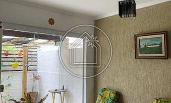 Imagem 5: Casa duplex em charmoso condomínio cercado pela natureza na Região Oceânica - 2 quartos