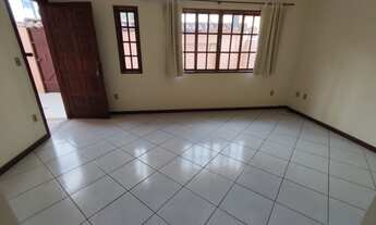 Imagem 2: Duplex Costa do Sol c/ 3qts, send 1suíte, 2brs, 1vg, varanda, amrs, cisterna, área de srvç