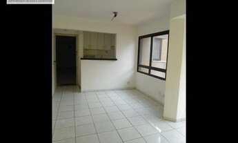 Imagem 3: 01 quarto, com armários, 01 vaga e piscina