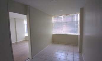 Imagem 4: EXCELENTE SALA NO ED. DE CLÍNICAS! REFORMADA E DIVIDIDA