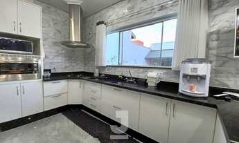 Imagem 4: Casa de condomínio sobrado para venda tem 286 metros quadrados com 4 quartos