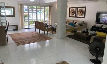 Imagem 4: Linda casa pé na areia para locação anual: 5 suítes sendo duas com sacada privada; Sala a