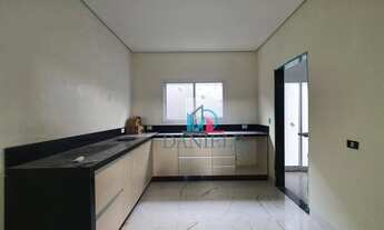 Imagem 2: Casa térrea com 3 dormitórios localizada no condomínio Village Damha III