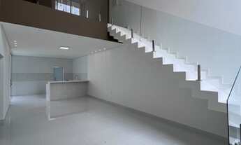 Imagem 2: Casa Duplex, com 4 quartos. Em condomínio fechado