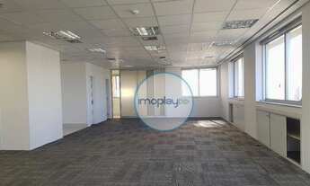 Imagem: Conjunto comercial em Moema próximo a Av