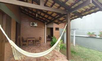 Imagem 5: Casa em Canto Grande a 120 metros do mar, com ampla área externa, para 10 pessoas