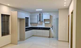 Imagem 5: Sobrado para Venda em Goiânia, Moinho dos Ventos, 3 dormitórios, 1 suíte, 2 banheiros