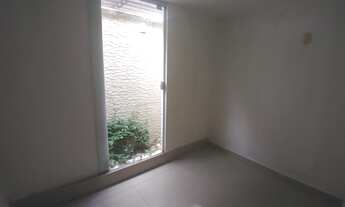 Imagem 5: Casa de condomínio sobrado para aluguel possui 180 metros quadrados com 3 quartos