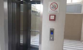 Imagem 2: Apartamento para venda possui 75 m2 com 2 quartos em Uberaba - Curitiba - PR