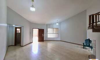 Imagem 2: Casa (térrea na rua) 4 dormitórios/suite, cozinha planejada