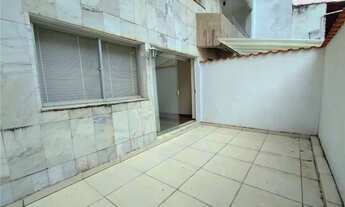 Imagem 7: Apartamento térreo, com 02 quartos, banheiro social, cozinha ampla, uma vaga de garagem e