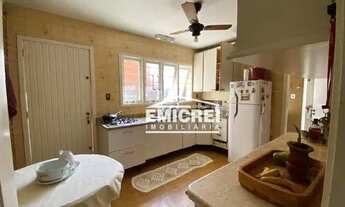 Imagem 7: EMICREI VENDE CASA com 271,71 m², 4 quartos sendo 1 suíte, 4 banheiros, garagem para 4 ca