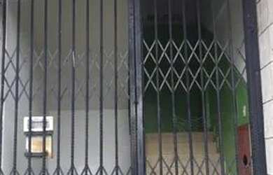 Imagem 2: Prédio de Esquina com Ponto comercial e 02 Apartamentos na Ramos Ferreira!