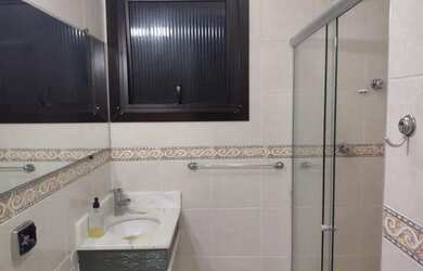 Imagem 5: Praia das Pitangueiras / 01 dormitório com varanda / 01 vaga